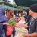 Pasar Bahagia di Desa Cipicung, Banyuresmi, Garut, menarik perhatian warga
