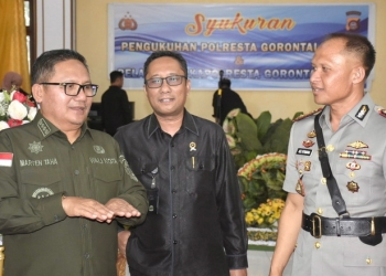 Wali Kota Gorontalo, Marten Taha saat memberikan sambutan di kegiatan Syukuran Pengukuhan Polresta Gorontalo Kota dan Pelantikan Kapolresta Gorontalo Kota, Kamis (5/1/2022).