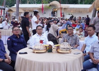 Wali Kota Gorontalo, Marten Taha saat menghadiri kegiatan Grand Opening celebration Shava Beach Resort, Jumat (20/1/2023). (foto: humas)