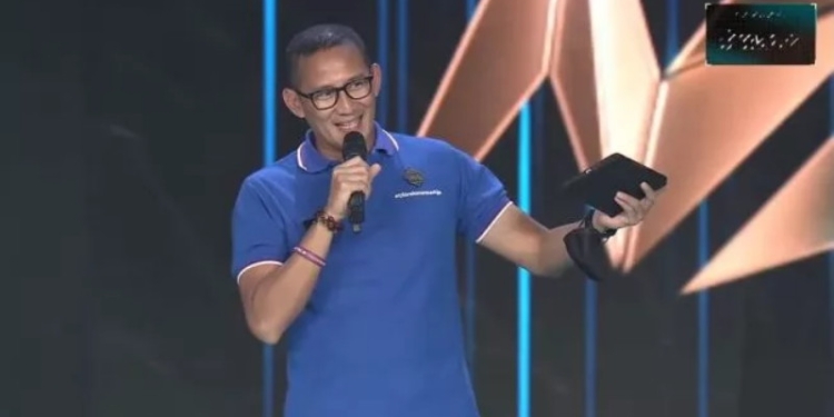 Menteri Pariwisata dan Ekonomi Kreatif (Menparekraf) Sandiaga Uno mengusulkan agar hari kejepit menjadi hari libur nasional.