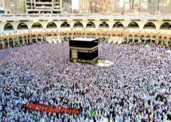 Ilustrasi tawaf [Pixabay/konefi]