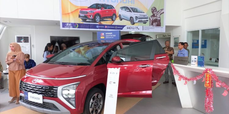 Hyundai Stargazer yang mendapatkan penghargaan MPV terbaik dari GridOto tahun 2022.