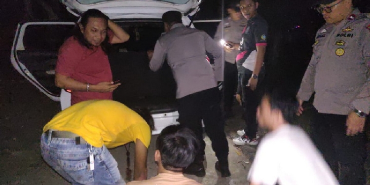 Patroli KRYD, Polres Pohuwato Amankan 3 Pemuda Kedapatan Bawa Sajam dan Miras