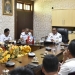Pemerintah Kota Gorontalo menggelontorkan anggaran sebanyak Rp5 Miliar untuk penataan Stadion Merdeka jelang Asian Mini Soccer tahun 2023 ini.