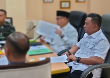 Wakil Ketua Dewan Perwakilan Rakyat Daerah (DPRD) Kabupaten Bone Bolango, Zainuddin Pedro Bau saat mengikuti rapat Forkopimda Kabupaten Bone Bolango, Selasa (10/1/2023). (Foto: Humas)
