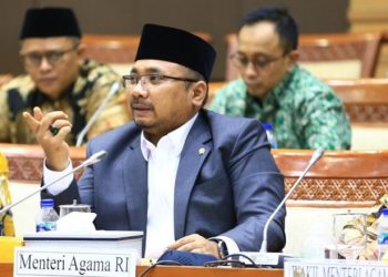 Menag Yaqut Cholil Qoumas pada Rapat Kerja bersama Komisi VIII DPR, Kamis (19/1/2023). Raker ini membahas agenda persiapan penyelenggaraan ibadah haji tahun ini. (Dok. Kemenag)
