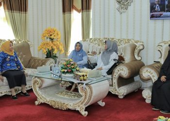 Wakil Bupati Pohuwato, Suharsi Igirisa, Menerima Kunjungan Perwosi Provinsi Gorontalo, Rabu 18/01/2023 (Istimewa)