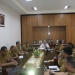 Wakil Bupati Bone Bolango, Merlan S. Uloli saat memimpin rapat penanggulangan kemiskinan bersama OPD terkait di Ruang Rapat Wakil Bupati, Selasa (3/1/2023). (Foto Yudi/Sespri Wabup)