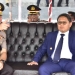 Penjagub Gorontalo, Hamka Hendra Noer (kanan), menghadiri upacara penutupan Diktukba Polri Gelombang II Tahun Anggaran 2022 di lapangan SPN Polda Gorontalo, Rabu (21/12/2022). (Foto : Fikri)