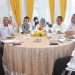 Sejumlah pimpinan OPD Provinsi Gorontalo mengikuti rapat pelaksanaan program kegiatan tahun anggaran 2023 yang dipimpin oleh Penjagub Hamka Hendra Noer, di aula rumah jabatan Wakil Gubernur Gorontalo, Rabu (1/2/2023). (Foto : Haris)