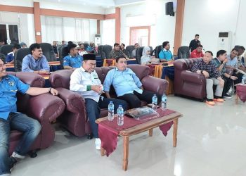 Anggota DPRD Kabupaten Bone Bolango, Robi Hunawa meminta Komite Nasional Pemuda Indonesia (KNPI) Bone Bolango agar memberikan kontribusi untuk daerah.