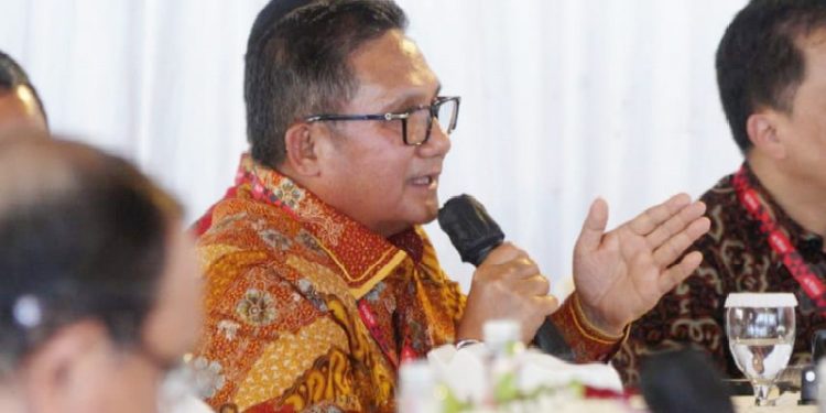 Wali Kota Gorontalo, Marten Taha menilai kinerja Bank Sulut Go terkait pengelolaan keuangan sangatlah baik. (Foto: Humas)