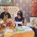 Bupati Bone Bolango, Hamim Pou Jadi yang terakhir menjalani proses Coklit yakni di kediaman pribadinya di Desa Popodu, Kecamatan Bulango Timur, Kabupaten Bone Bolango, Kamis(23/2). (Dok. KPU Bone Bolango)