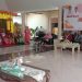 Asisten Administrasi Umum Setda Pohuwato, Rusmiati Pakaya, Saat Memberikan Sambutan Pembeatan Massal, di Rudis Bupati Pohuwato, Kamis 16/02/2023 (Istimewa)