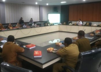 Rapat Komisi C DPRD Kota Gorontalo bersama OPD mitra terkait optimalisasi pemungutan retribusi untuk PAD Kota Gorontalo.