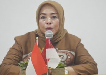 Sekertaris Dewan Kabupaten Bone Bolango, Mery Ngadju. (Foto: Putra/Gopos)