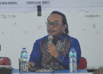 Ketua Komisi I DPRD Bone Bolango, Faisal Mohie menekankan pentingnya Peraturan Daerah (Perda) Hewan Lepas dan Minuman Keras (Miras). (Foto: Putra/Gopos)