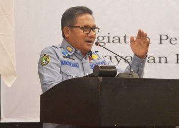 Wali Kota Gorontalo, Marten Taha saat memberikan sambutan di Pelatihan Pengisian Indikator Penilaian KLA (Kota Layak Anak) di GrandQ Hotel, Kota Gorontalo, Kamis (16/2/2023). (Foto: Putra/Gopo)