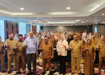 Penguatan Kapasitas Teknis Sumber Daya Aparatur Kelurahan dan Kecamatan Se-Kota Gorontalo dalam Aplikasi Perencanaan yang akan digunakan Pada Tahun 2023 di Hotel Aston Kota Gorontalo, Selasa (14/2/2023). (Foto: Putra/Gopos)