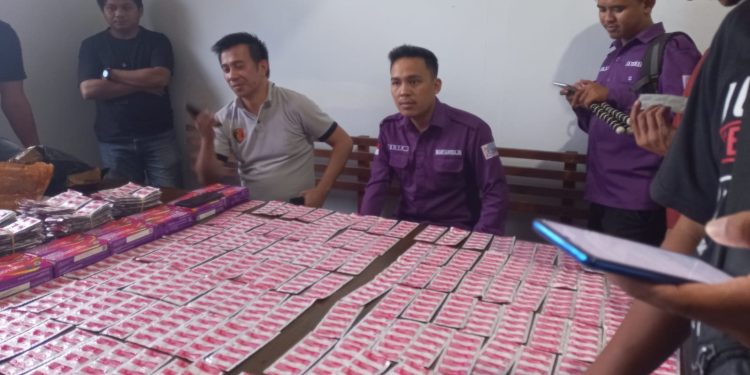 Ribuan Barang Bukti Hasil Sitaan Polres Pohuwato, Melalui Jasa Pengiriman Barang, Kamis 02/02/2023 (Istimewa)