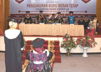 Sidang senat terbuka dalam rangka pengukuhan guru besar tetap UNG, Selasa (31/1/2023). (istimewa)