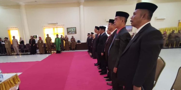 Pelantikan 14 pejabat eselon II di lingkungan Pemkab Pohuwato, Senin (27/2/2023).