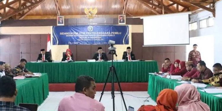 DKPP melaksanakan sidang dugaan pelanggaran Kode Etik Penyelenggara Pemilu (KEPP) atas perkara nomor: 8-PKE-DKPP/I/2023 dimana teradu adalah KPU Kota Gorontalo, pada Jumat (17/2/2023). (Dok. DKPP)