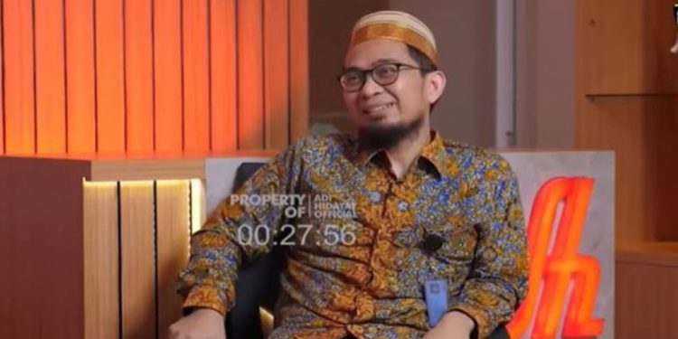 Foto: Tangkapan Layar YouTube Adi Hidayat Official