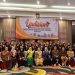 Peserta yudisium berpose bersama dengan dengan jajaran pimpinan dan tenaga pendidik/kependidikan Fakultas Hukum, Universitas Negeri Gorontalo, Jumat (10/2/2023) (istimewa)