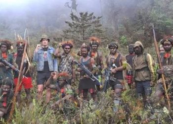 Kondisi pilot Susi Air asal Selandia Baru, Philip Mark Merthens saat menjadi korban sandera TPNPB-OPM. (Sebby Sambom/suara)
