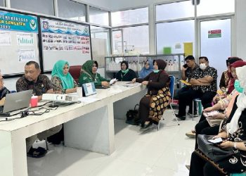 Dinas Kesehatan Kota Gorontalo melaksanakan studi tiru di UPTD Balai Laboratorium Kesehatan Daerah (Labkesda) Provinsi Gorontalo, Jumat (10/3/2023). (Foto: Istimewa)