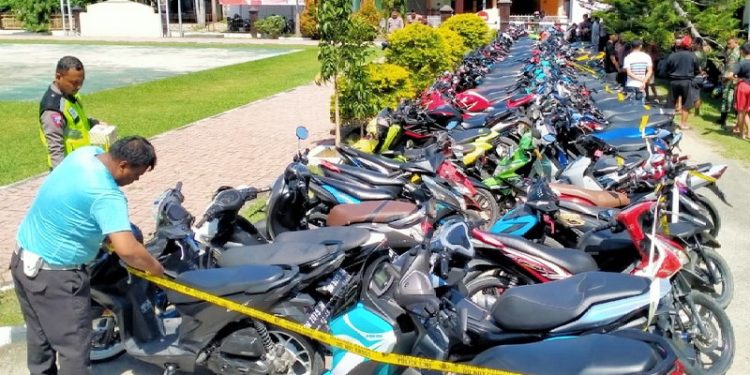 Polres Bone Bolango berhasil mengamankan 98 motor terlibat balap liar. (Foto: Istimewa)