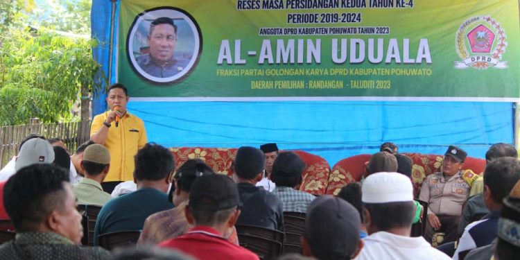 Aleg DPRD Pohuwato, Al-Amin Uduala, melaksanakan agenda reses di Desa Siduwonge, Kecamatan Randangan, Pohuwato.
