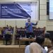 Wakil Bupati, Merlan S. Uloli saat memberikan arahan pada Rapat Koordinasi Pecepatan Penurunan Stunting yang dilaksanakan di Aula Tolopani Bappeda Litbang Bone Bolango, Senin (6/3/2023). (Foto Sandi/Diskominfo)