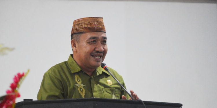 Ketua DPRD Kabupaten Bone Bolango, Halid Tangahu. (Foto: Putra/Gopos)