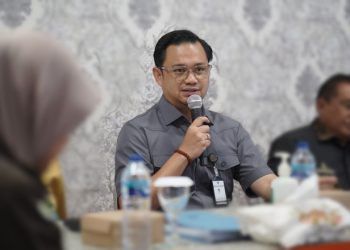 Wakil Walikota Gorontalo, Ryan Kono saat mengikuti rapat Finalisasi Dokumen DED Gedung Bedah Jantung dan Stroke Rumah Sakit Aloei Saboe di Aula RSUD Aloei Saboe, Kota Gorontalo, Kamis (9/3/2023). (Foto: Humas)