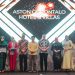 Pemberian penghargaan kepada pelanggan Aston Gorontalo Hotel & Village pada acara Corporate Gathering, Senin (20/3/2023) di Ballroom Hotel Aston, Kota Gorontalo (Dok. Aston)