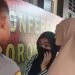 Ibu dan Anak, UN dan AU, terduga pencuri emas di Toko Bintang Emas Kota Gorontalo dihadirkan pada Konferensi Pers oleh Polresta Gorontalo Kota, Rabu (1/3/2023). (sari/gopso)