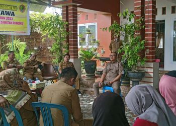 Anggota DPRD kota Gorontalo, Irwan Hunawa saat melakukan reses masa sidang dua tahun 2023. Istimewa