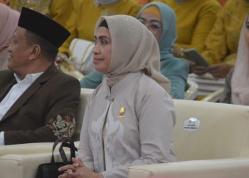 Aleg Deprov Gorontalo, Meyke Camaru, menghadiri Rapat Paripurna DPRD Kota Gorontalo memeringati HUT ke-50 Kota Gorontalo, Ahad (19/3/2023). (Putra/gopos)