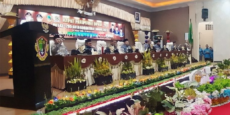 DRPD Kota Gorontalo menggelar paripurna HUT Ke-295 Kota Gorontalo, Ahad (19/3/2023). (Foto: Istimewa)