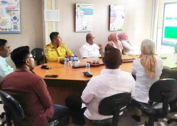 Komisi I DPRD Provinsi Gorontalo bersama Dinas Kominfo Provinsi Gorontalo pada rapat pemanfaatan command center, Selasa (21/3/2023) (muhajir/gopos)