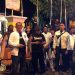 Penjabat Gubernur Gorontalo, Hamka Hendra Noer bersama Anggota DPRD Provinsi Gorontalo, Fikram Salilama secara resmi melepas pawai ketuk sahur, Kamis dini hari (23/3/2023) di Depan Halaman Rumah Jabatan Gubernur (muhajir/gopos)