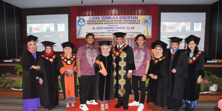 Ujian terbuka disertasi promosi doktor dalam bidang pendidikan IPA pascasarjana UNG, Selasa (24/1/2023).
