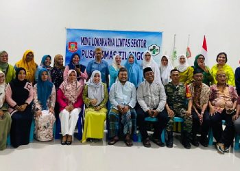 Kepala Puskesmas, Kepala Camat serta seluruh Petuga Puskesmas usai melaksanakan Mini Lokakarya Lintas Sektor yang bertempat di Aula Puskesmas Tilango, Jum'at (14/4/2023) (Foto: dela)