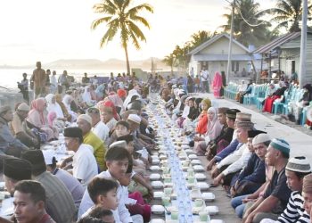 Bupati Pohuwato Buka Puasa sambil nikmati Sunset