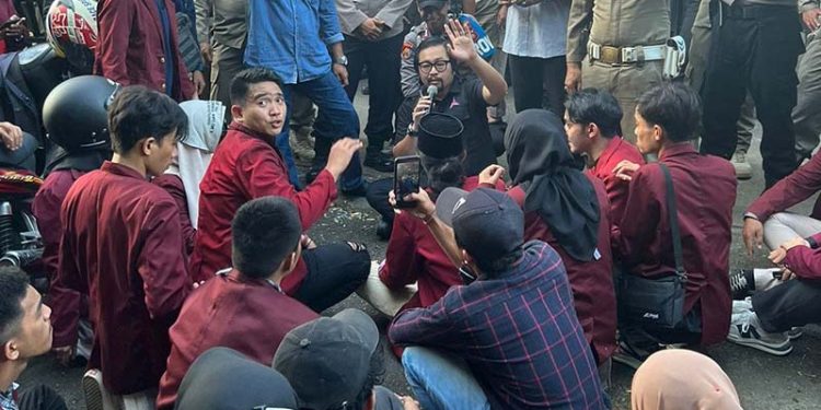 Demonstrasi Cipta Kerja