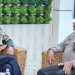 Wakil Ketua MPR RI, Fadel Muhammad (kiri) bersama Kapolda Gorontalo, Irjen Pol Romano A. Yoyol, saat bertatap muka di Bandara Djalaluddin Gorontalo, Rabu (26/4/2023).