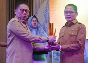 Kota Gorontalo meraih Penghargaan Terbaik Pertama  Perencanaan Pembangunan Daerah Se Provinsi Gorontalo. (Foto: Humas)