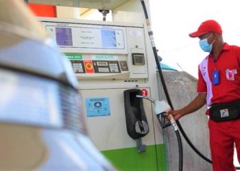 ilustrasi pengisian BBM di SPBU. (f. istimewa)